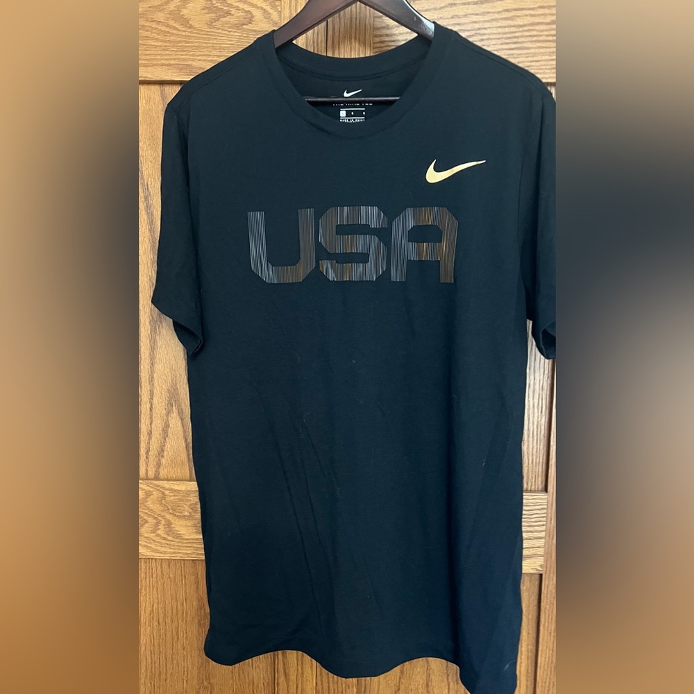 Nike Men's Black and Gold USA Tee